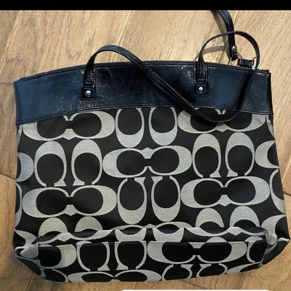 Coach tote - Picture 2 of 2